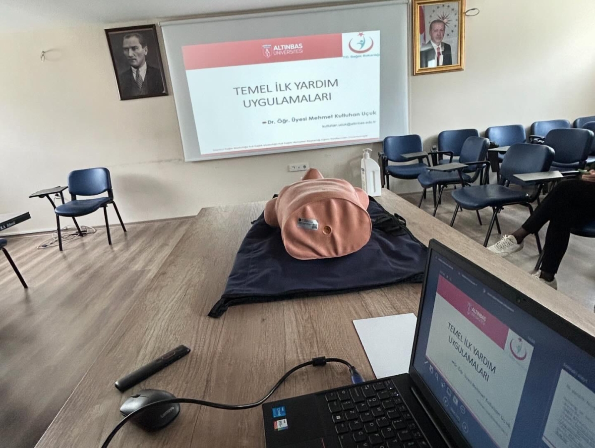 Bahçelievler District Health Department Basic First Aid Practical Training