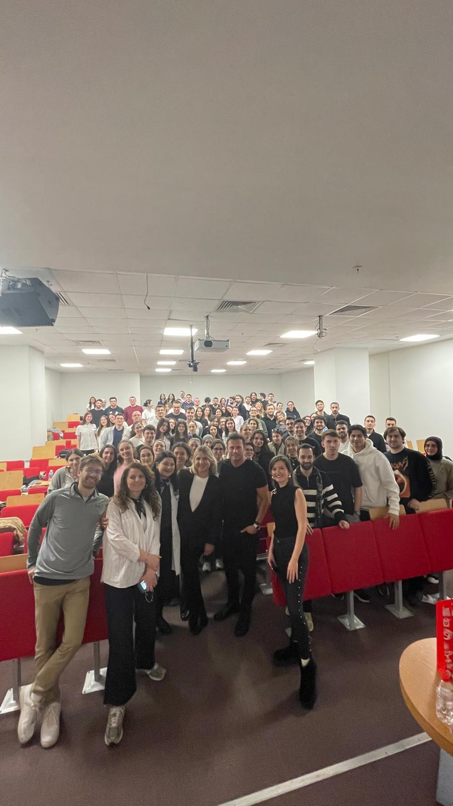  Muayenehaneyi yönetmek bir sanattır gel, ilham al Bilgi, tecrübe ve gerçek hikayeler tek buluşmada.