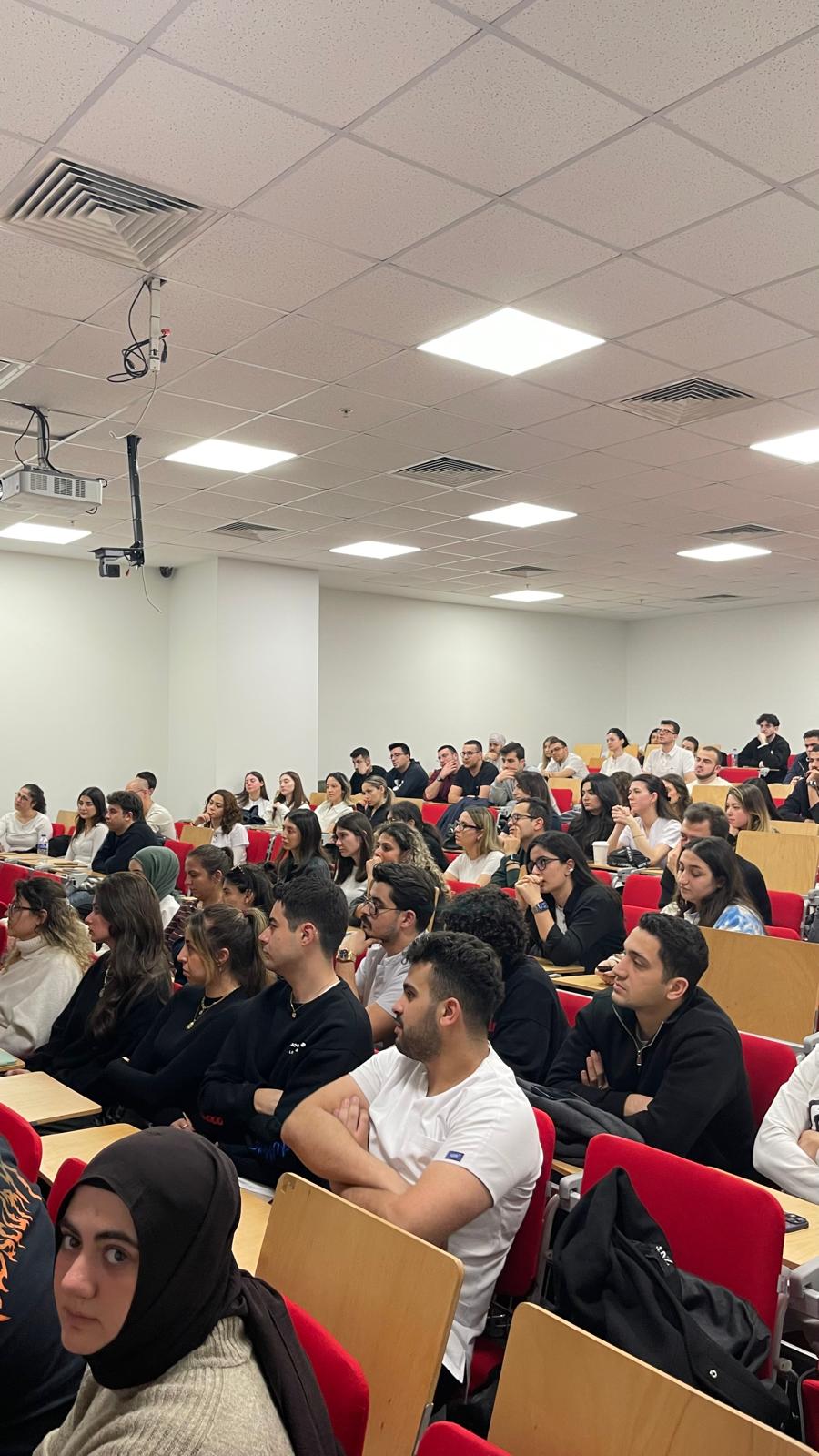  Muayenehaneyi yönetmek bir sanattır gel, ilham al Bilgi, tecrübe ve gerçek hikayeler tek buluşmada.