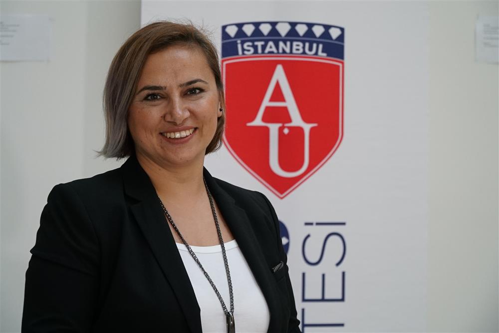 Doç. Dr. Özlem KURNAZ GÖMLEKSİZ