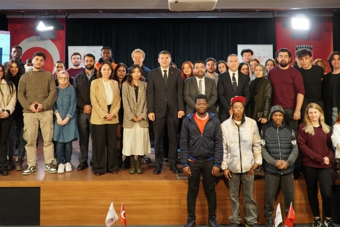 Bir Meslek Olarak Diplomasi