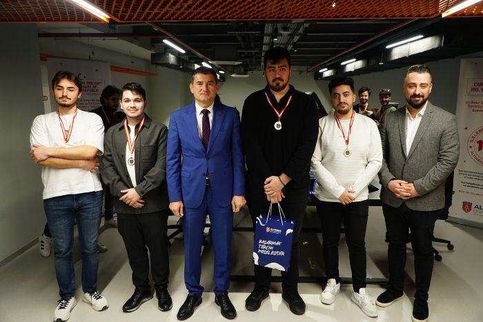 Altınbaş Üniversitesi ESpor Merkezi Açıldı