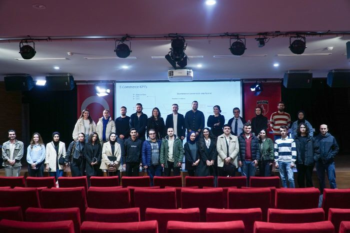 Management and Informatics in Retail with Defacto