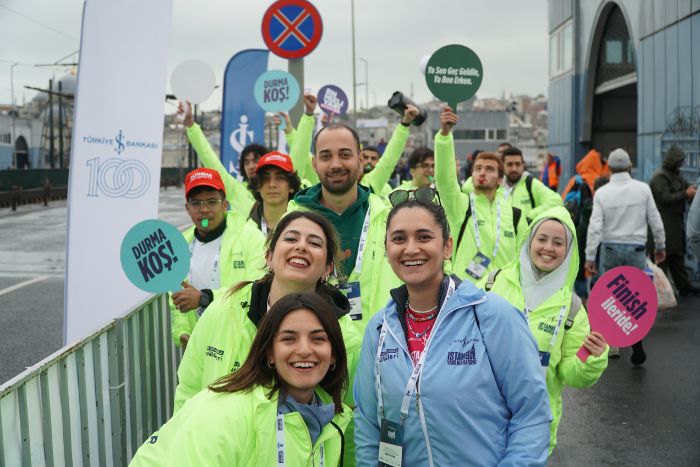 Altınbaş Üniversitesinden Maratonculara Destek