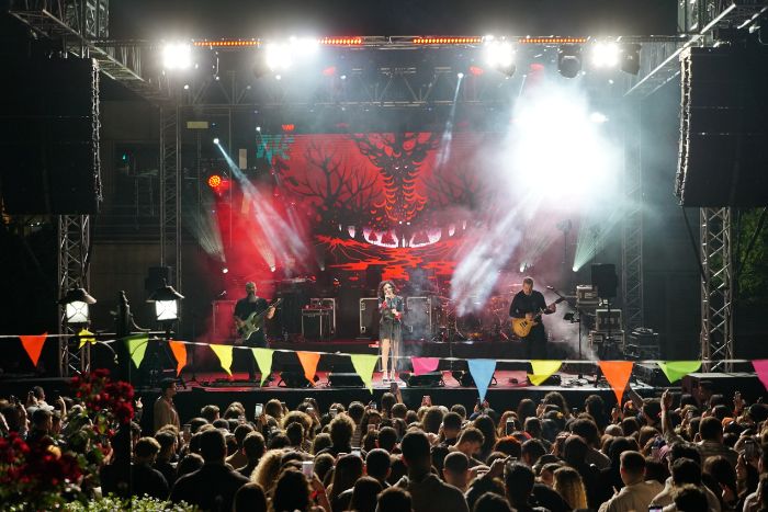 Spring Festival was the Stage for Colorful Images
