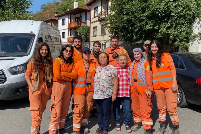 Altınbaş Üniversitesi'nden Yangınla Mücadelede Örnek Dayanışma