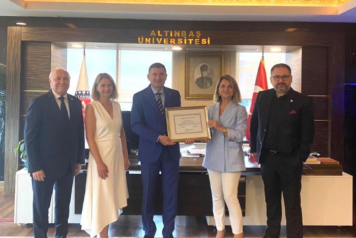 Altınbaş and CILT Türkiye Add Vision to Students