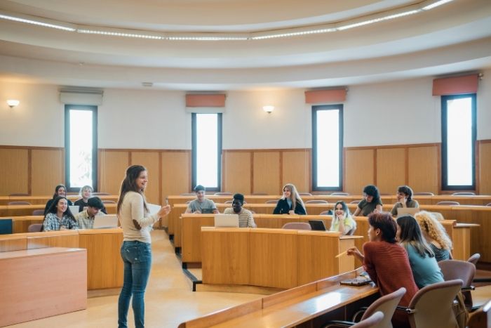 Akademide kadının rolüne dair bir iyi, bir kötü haber!