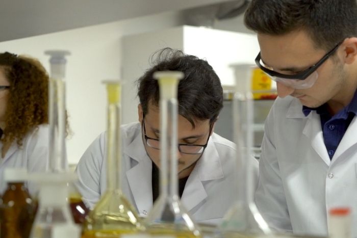 A model of “science communication” against scientific disinformation