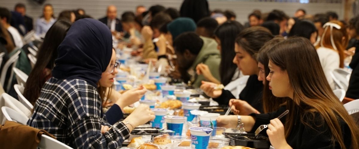 Altınbaş Community Members met at the traditional iftar event 
