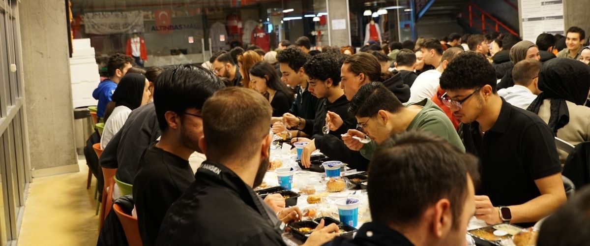 Altınbaş Community Members met at the traditional iftar event 