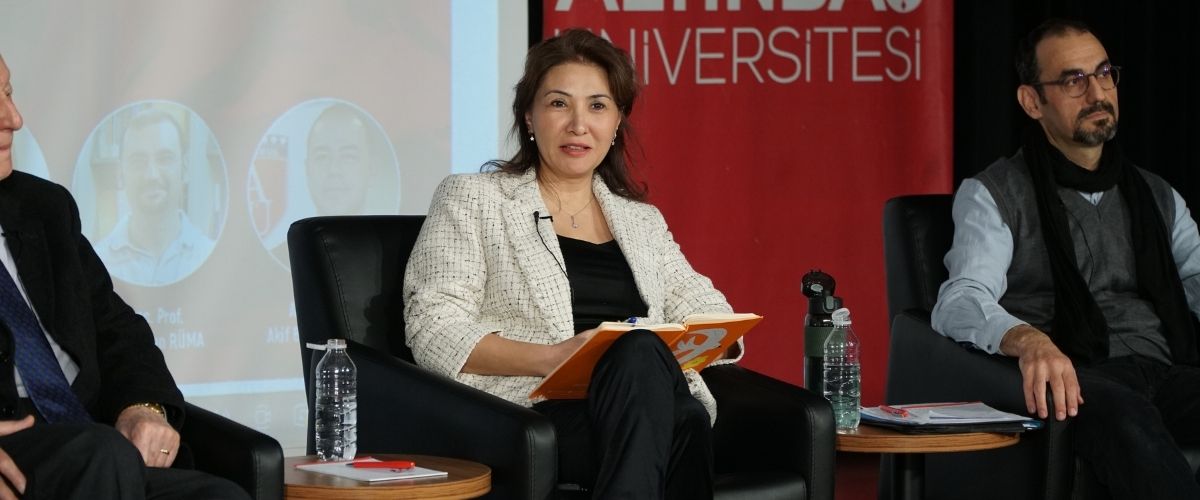 Altınbaş Üniversitesi'nde Trump Döneminde Transatlantik İlişkiler ve Türkiye'nin rolü ele alındı  