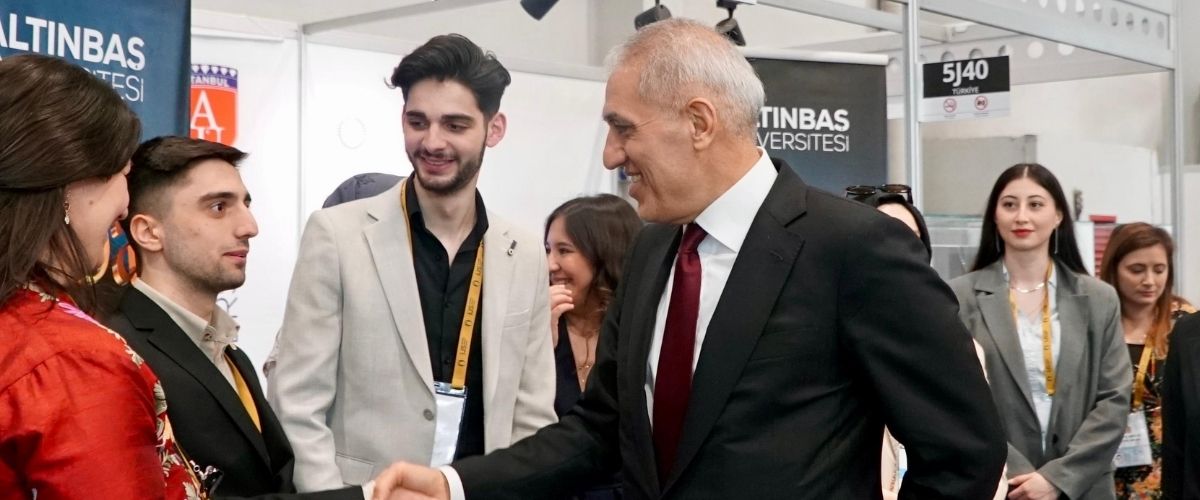 İstanbul Jewelry Show’da öğrencilerin tasarımları stantları süsledi 