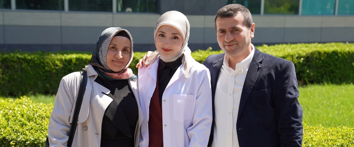 Geleceğin Altınbaşlı hekimlerinin beyaz önlük sevinci!