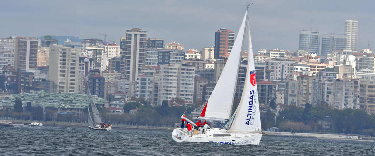 Altınbaş Üniversitesi Yelken Kulübü Başarıya Doymuyor
