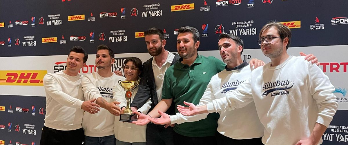 Altınbaş Üniversitesi Yelken Kulübü Başarıya Doymuyor