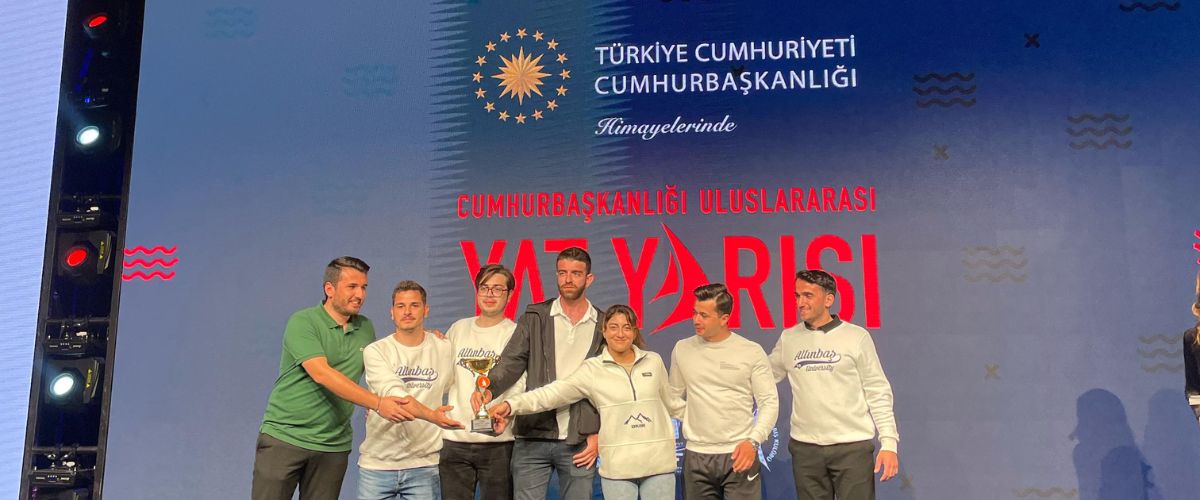 Altınbaş Üniversitesi Yelken Kulübü Başarıya Doymuyor