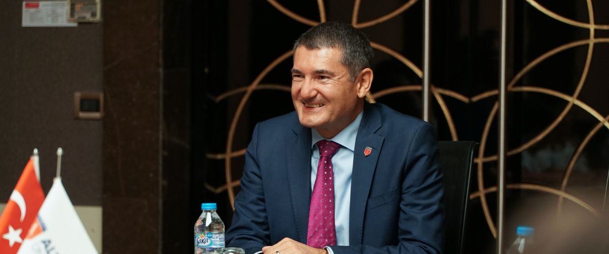 Math League Şampiyonlarından Altınbaş Üniversitesine Ziyaret
