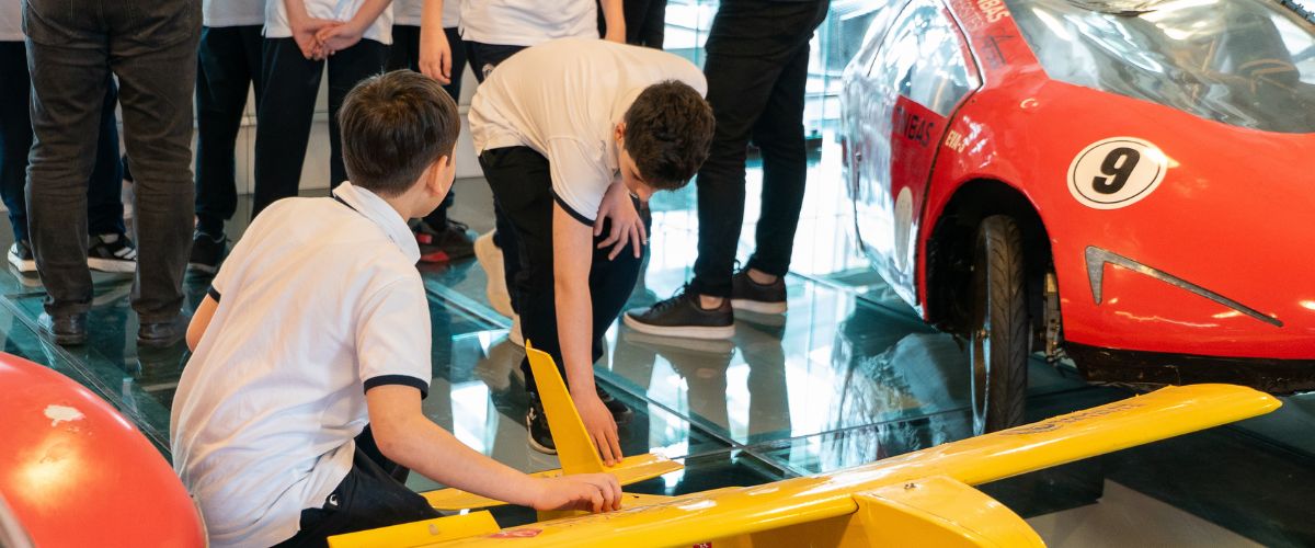 Math League Şampiyonlarından Altınbaş Üniversitesine Ziyaret
