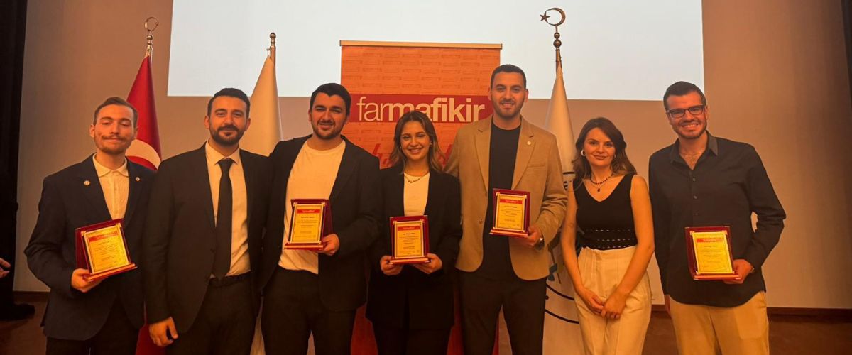 Our Faculty of Pharmacy Returned with Two Awards