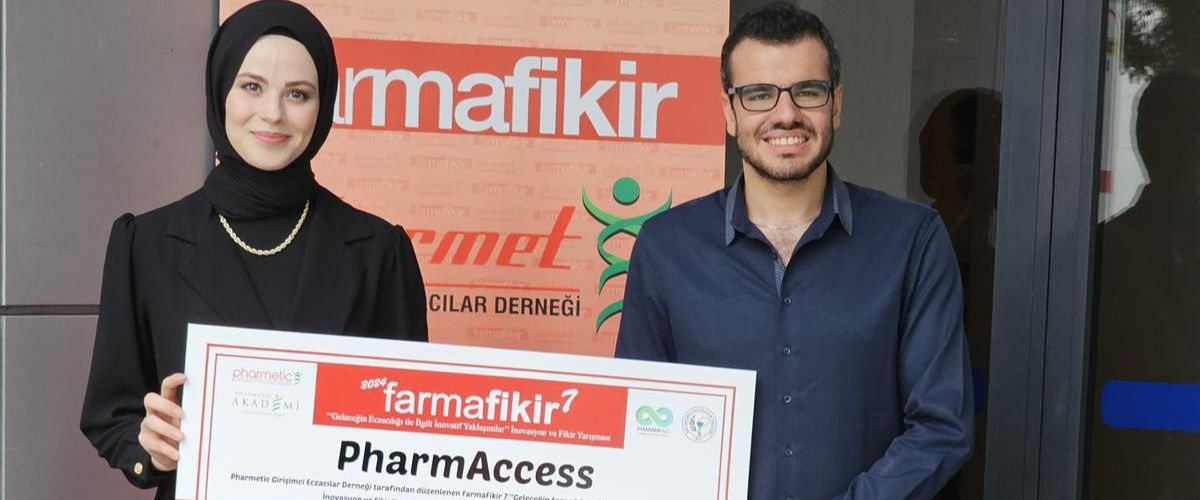 Our Faculty of Pharmacy Returned with Two Awards