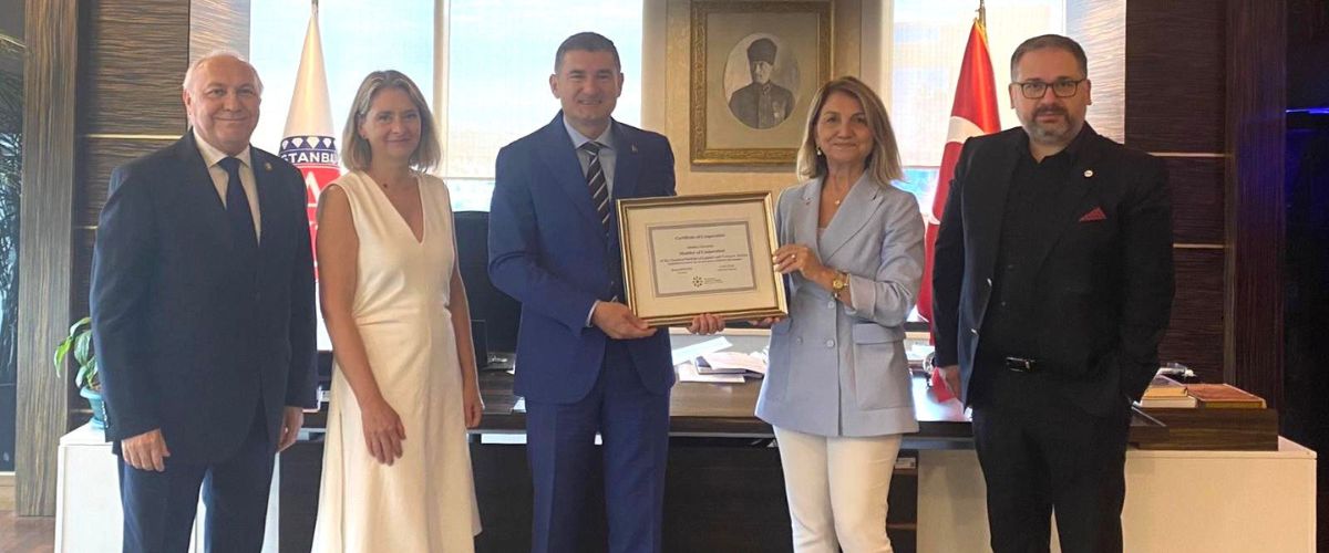 Altınbaş ve CILT Türkiye Öğrencilere Vizyon Katıyor 